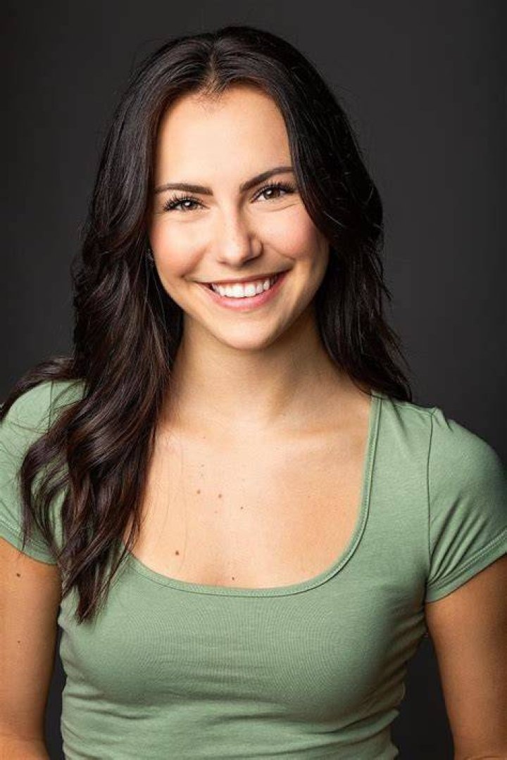 Alex Hook Height, Age, Boyfriend, Family, Biography, Affairs & More 4 Alex Hook with her co-star Carson Rowland