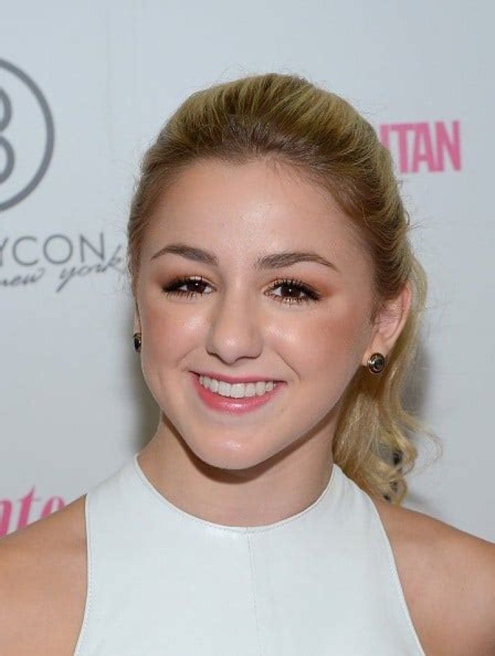 Chloe Lukasiak Net Worth 2021 Age, Height, Weight, Boyfriend, Dating