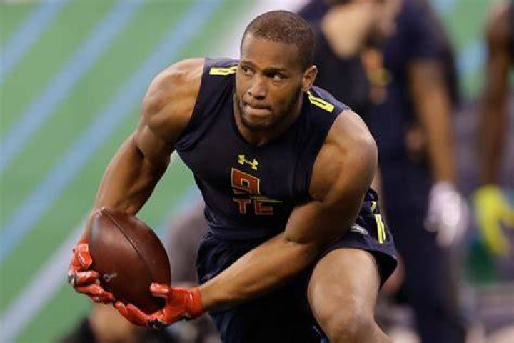 Could Eagles draft O.J. Howard when they already have Zach Ertz? Bob