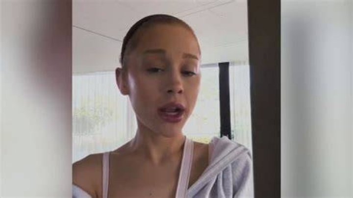 Did Ariana Grande shave her head in 2023?