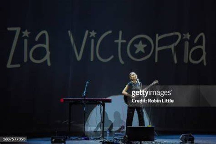 Discovering The Talented Singer Zia Victoria