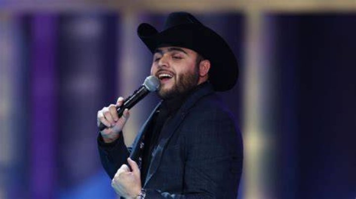 Gerardo Ortiz celebra diez a&ntilde;os de carrera con su disco "D&eacute;cimo
