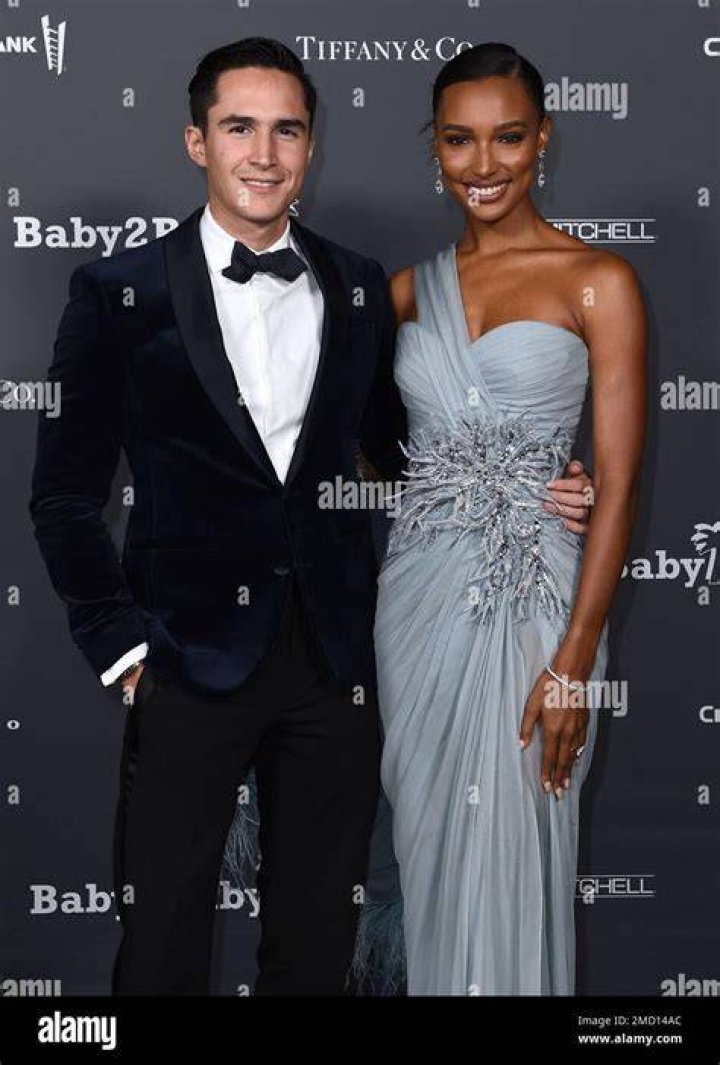 Juan David Borrero Wiki, Biography, Age, Wife, Net Worth, Height, Photos & More 1 Juan David Borrero: Jasmine Tookes's Fiance