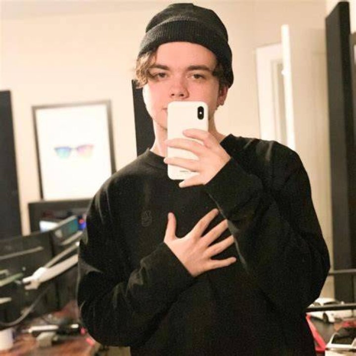 SMii7Y (Youtuber) Bio, Wiki, Net Worth, Salary, Height, Weight, Career, Facts