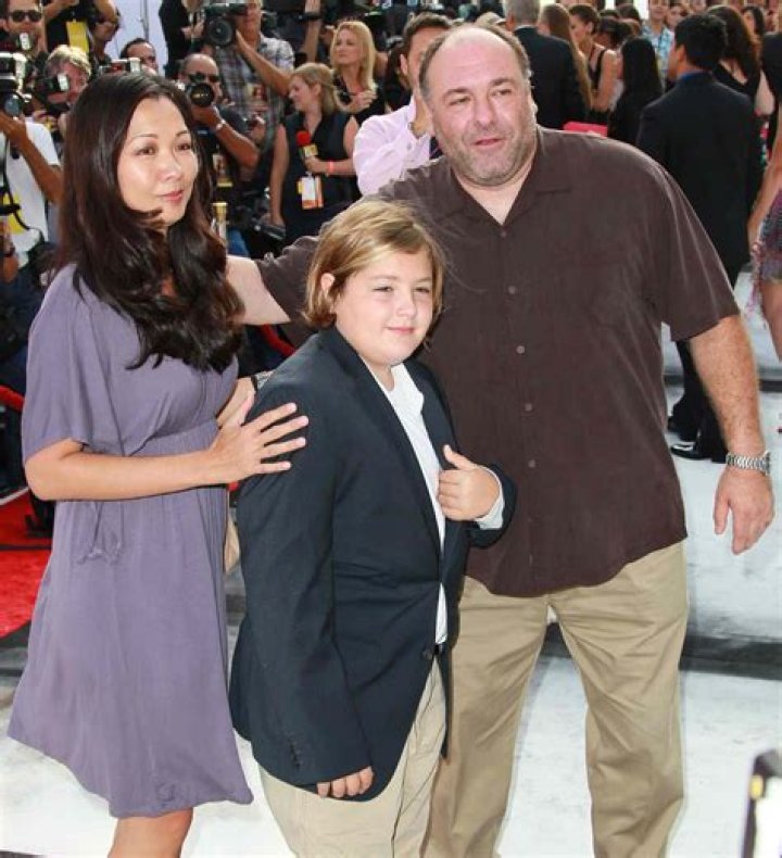 Unraveling His Height, Weight, Age, Girlfriend, And Family Biography